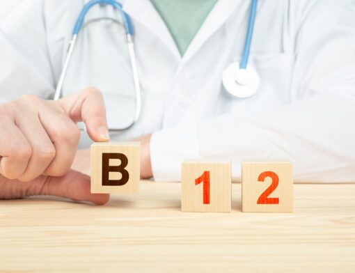 Vitamina B12 baixa: confira os sintomas, causas e tratamento
